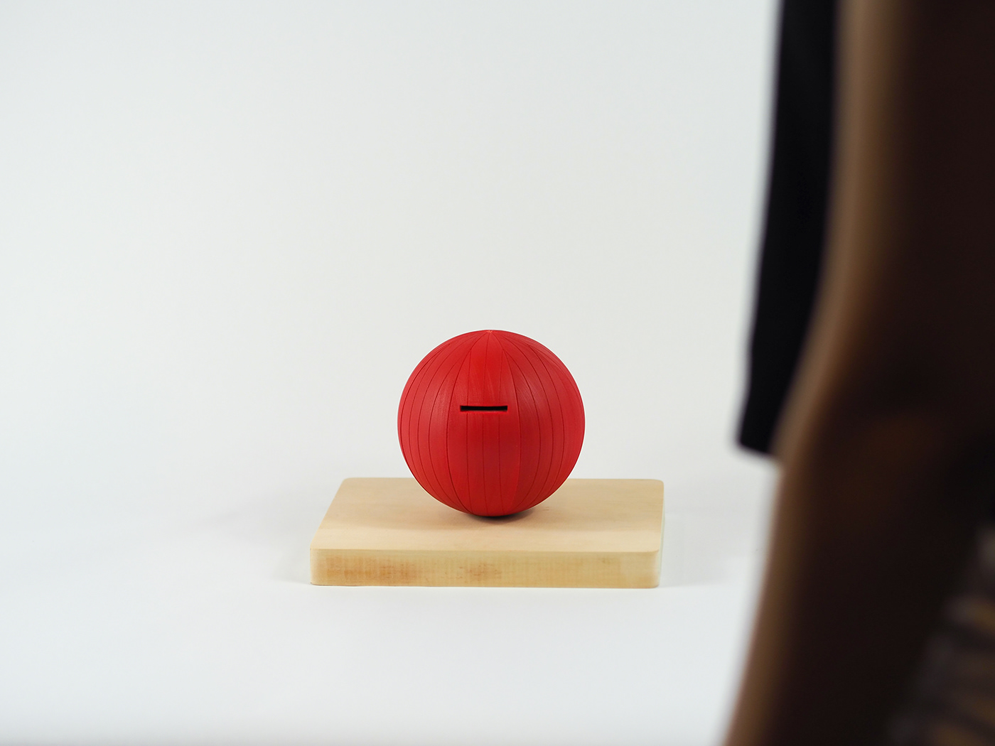 Vitamin B，Piggy bank，Bionics Design ，