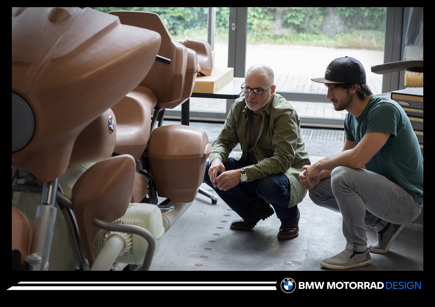 Extreme speed driving，BMW R18，motorcycle，