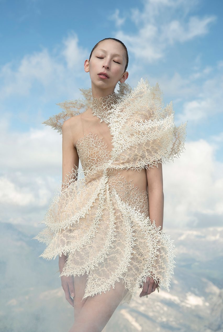 Earthrise 系列，活的有机体，Iris van Herpen，服装，环保创意，