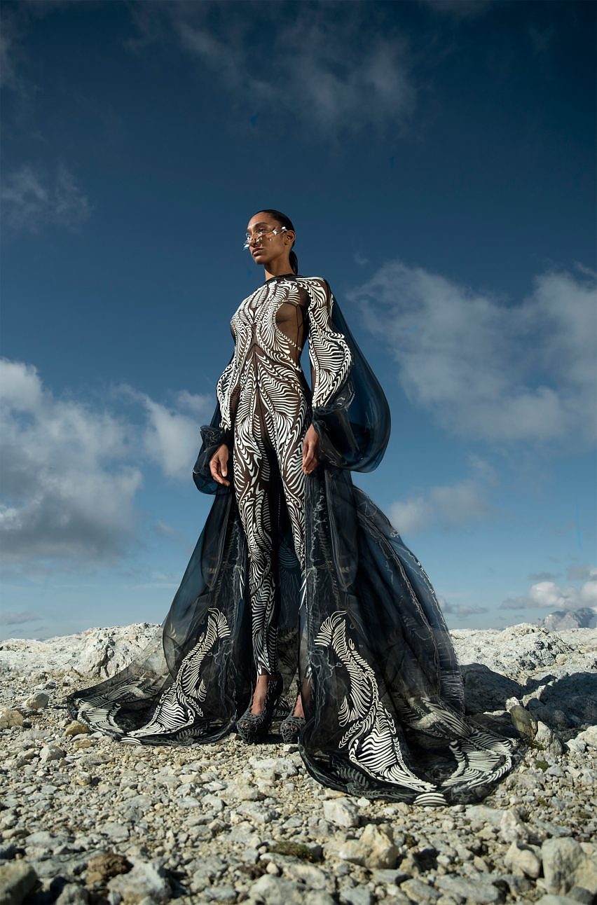 Earthrise series，Living organism，Iris van Herpen，clothing，Environmental protection creativity，