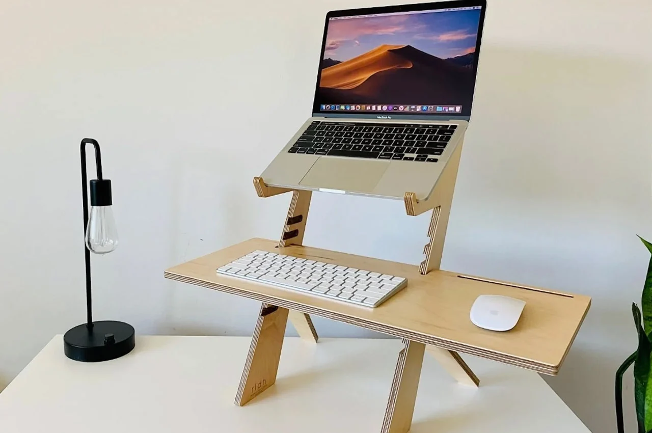 standing desk ，Laptop stand，Ergonomics，