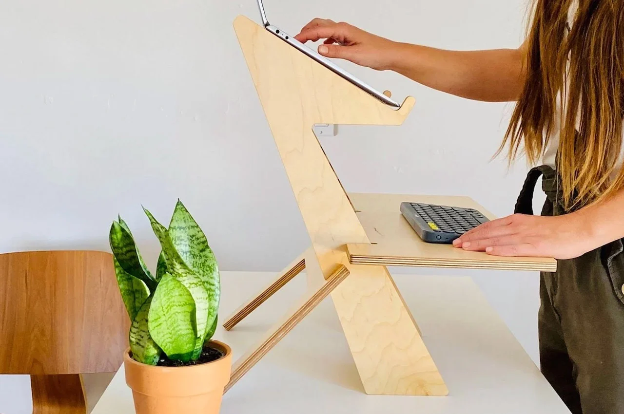 standing desk ，Laptop stand，Ergonomics，
