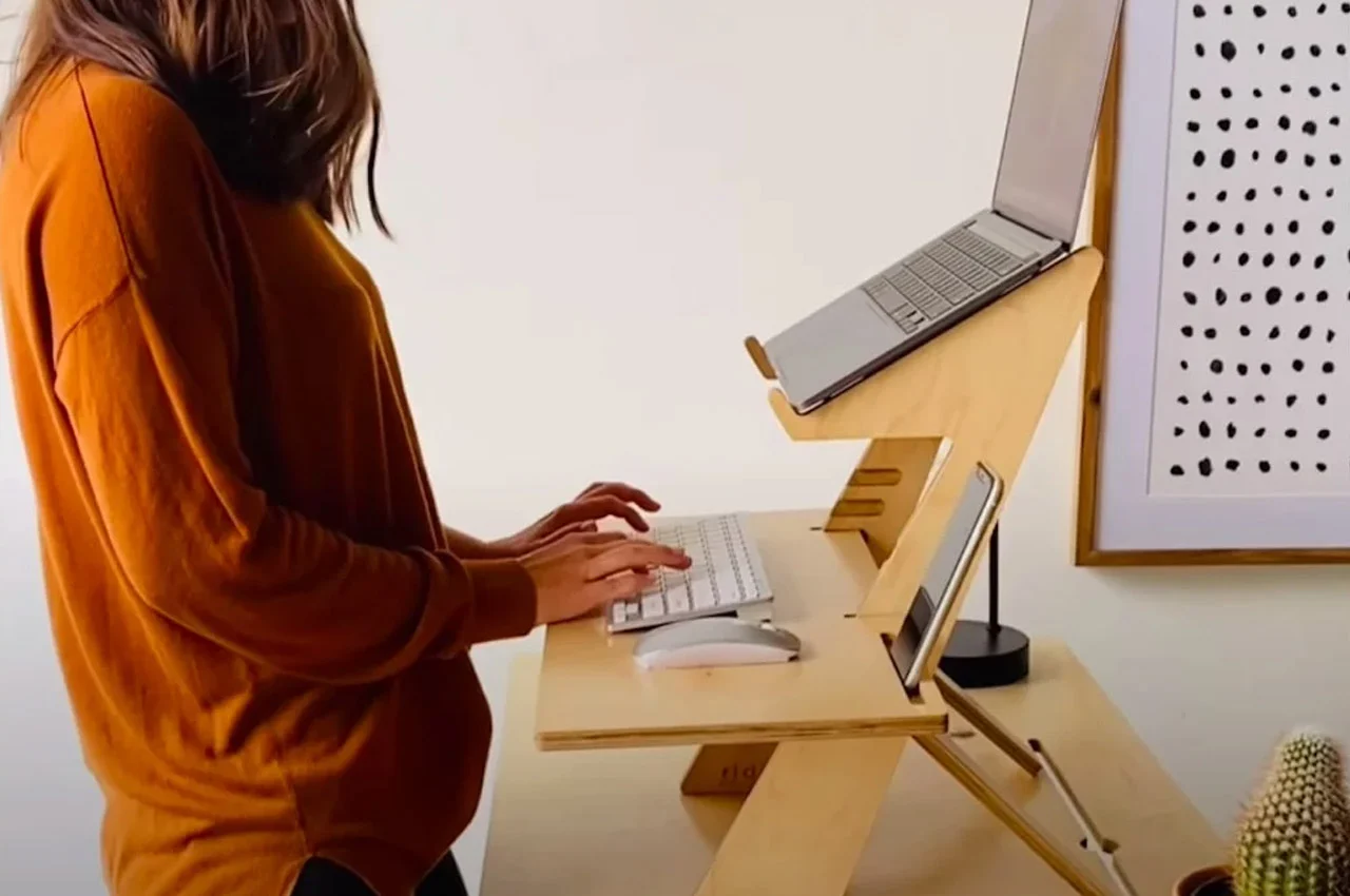 standing desk ，Laptop stand，Ergonomics，