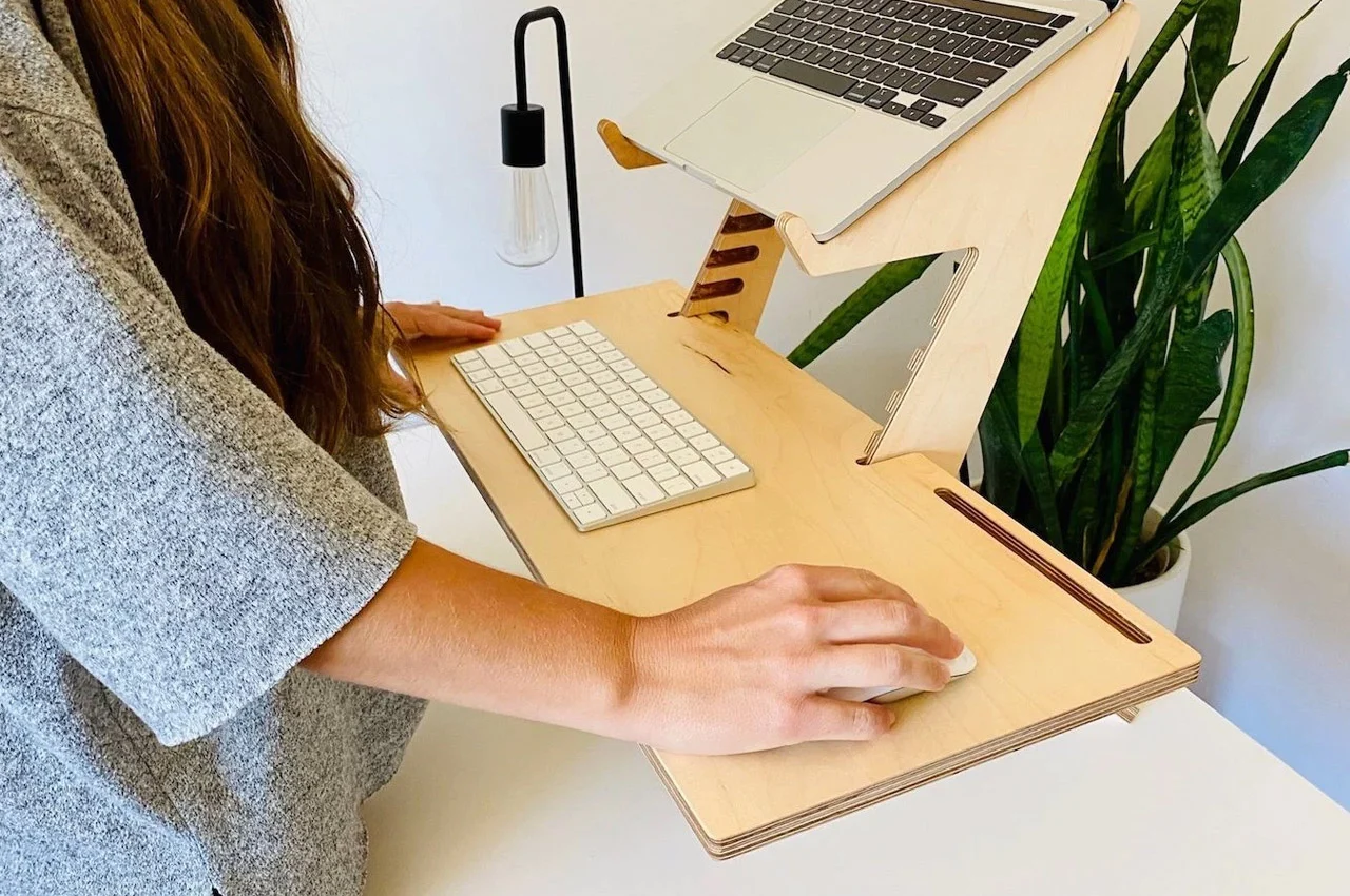 standing desk ，Laptop stand，Ergonomics，