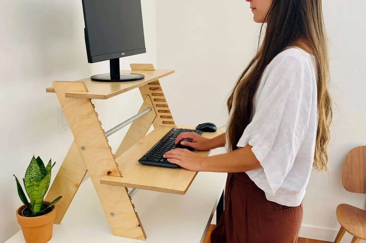 standing desk ，Laptop stand，Ergonomics，