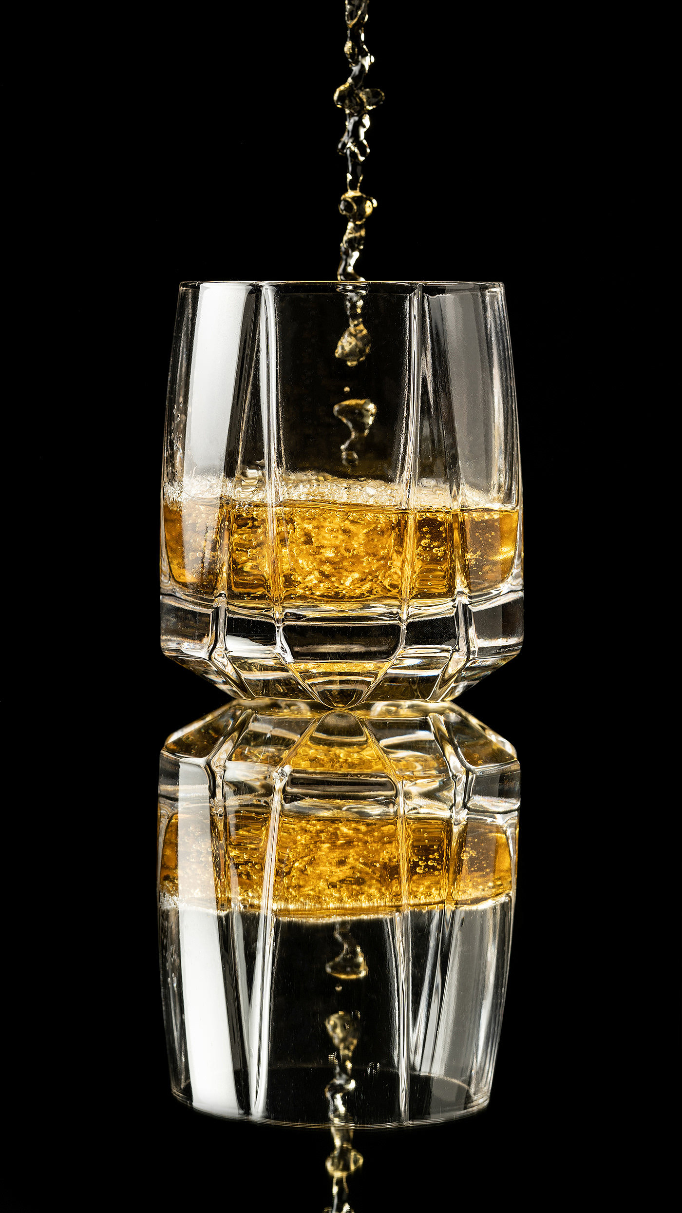 Whiskey glass，island，crystal，