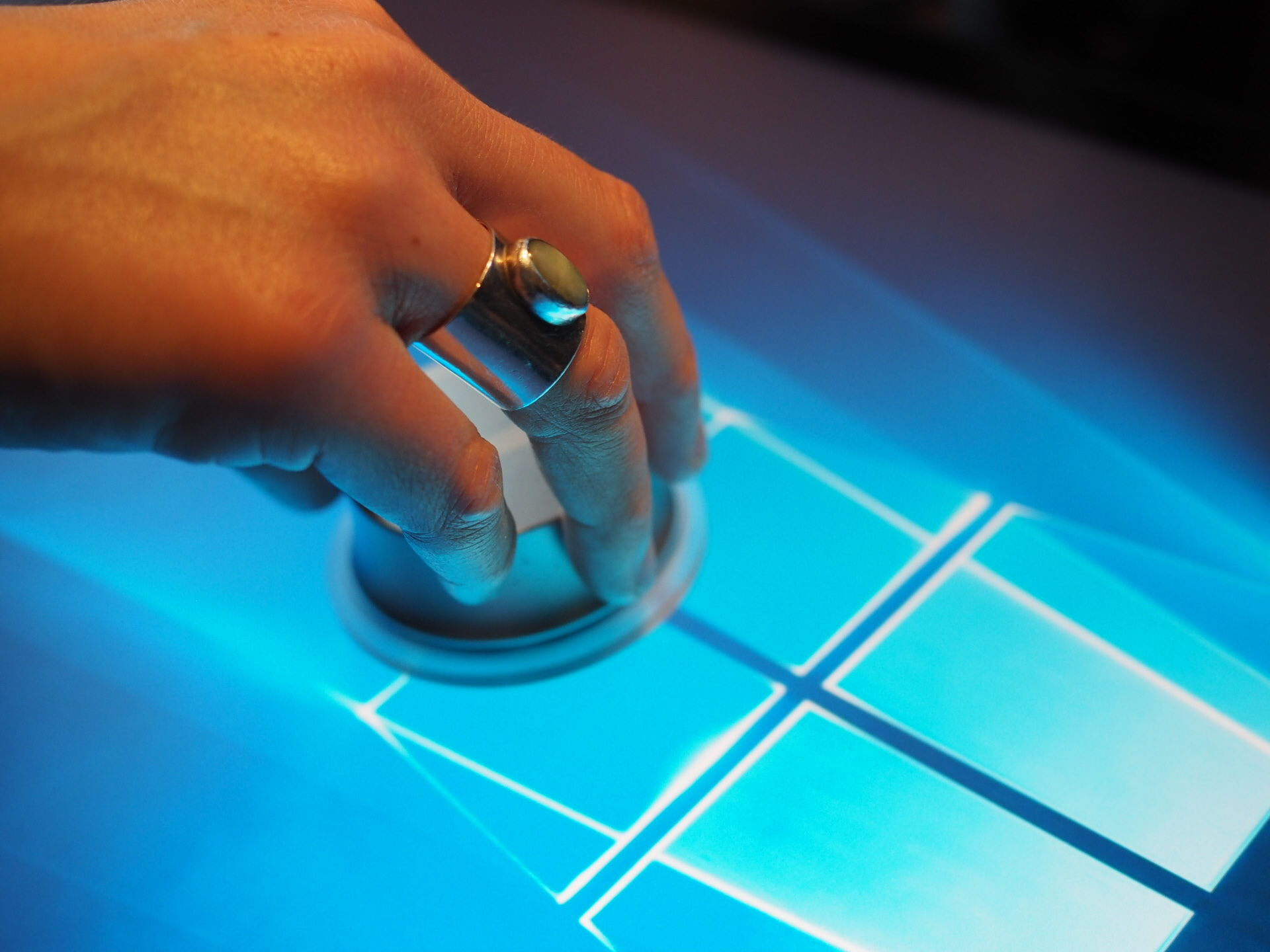 2017if Award，Canvas 27，dell，Computer screen，