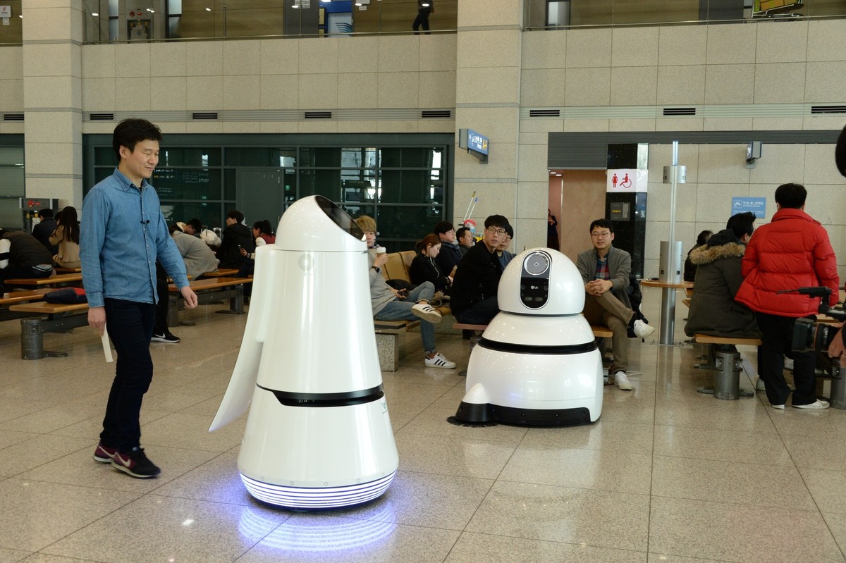Sweep the floor，airport，robot，2017idea Award，lg，