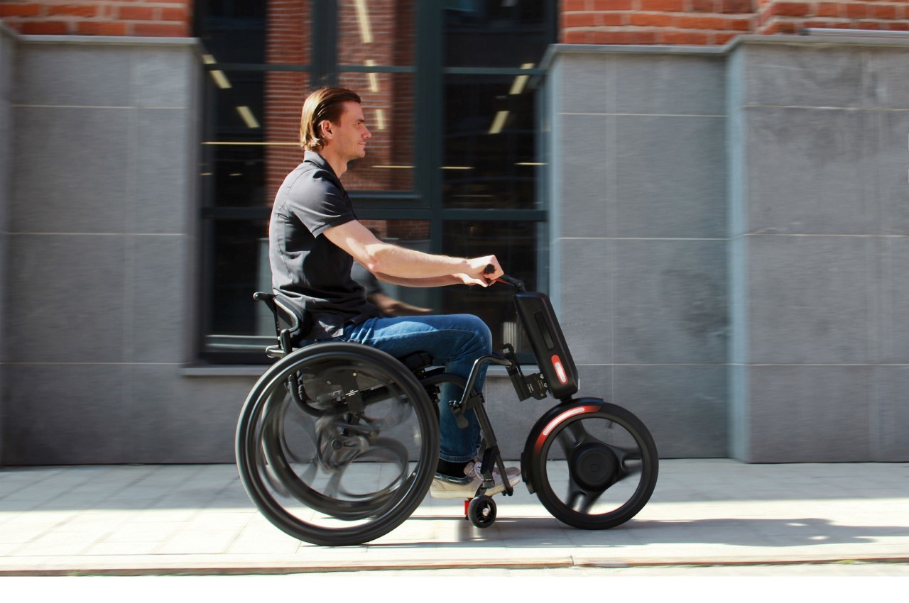 可连接到轮椅上——UNAwheel电动三轮车- 普象网
