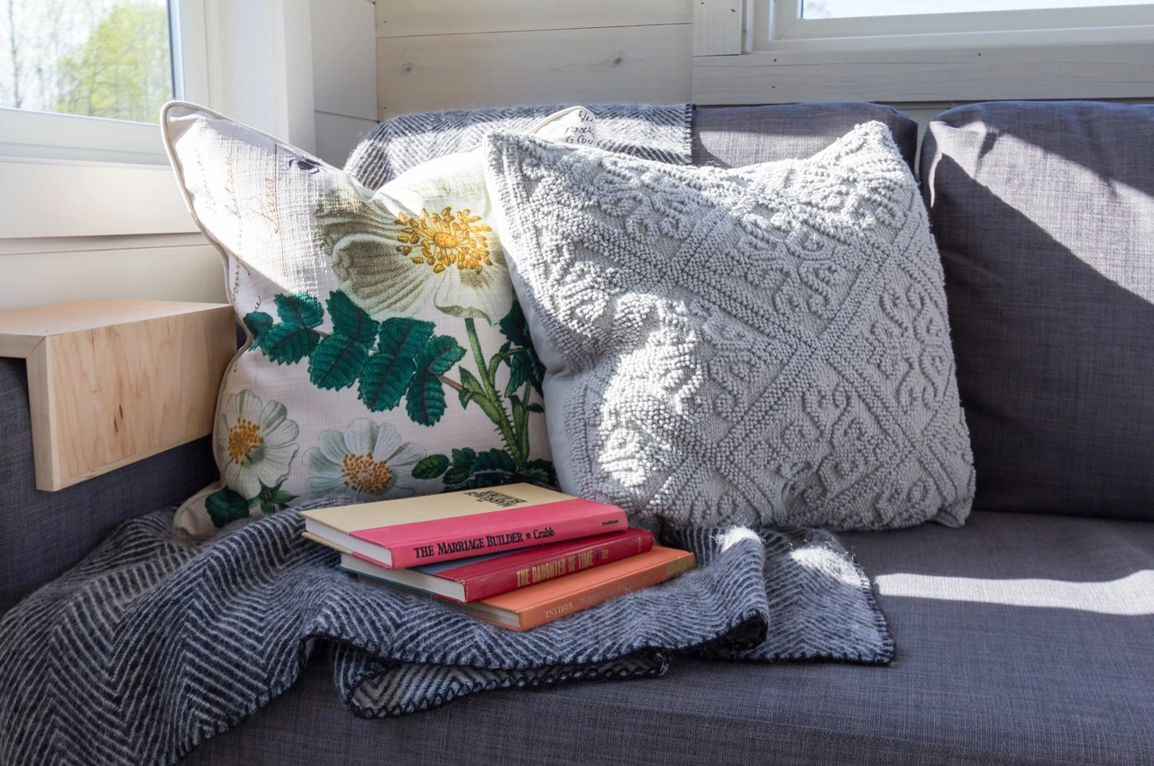 Elsa，Small house，Natural and simple，swing，