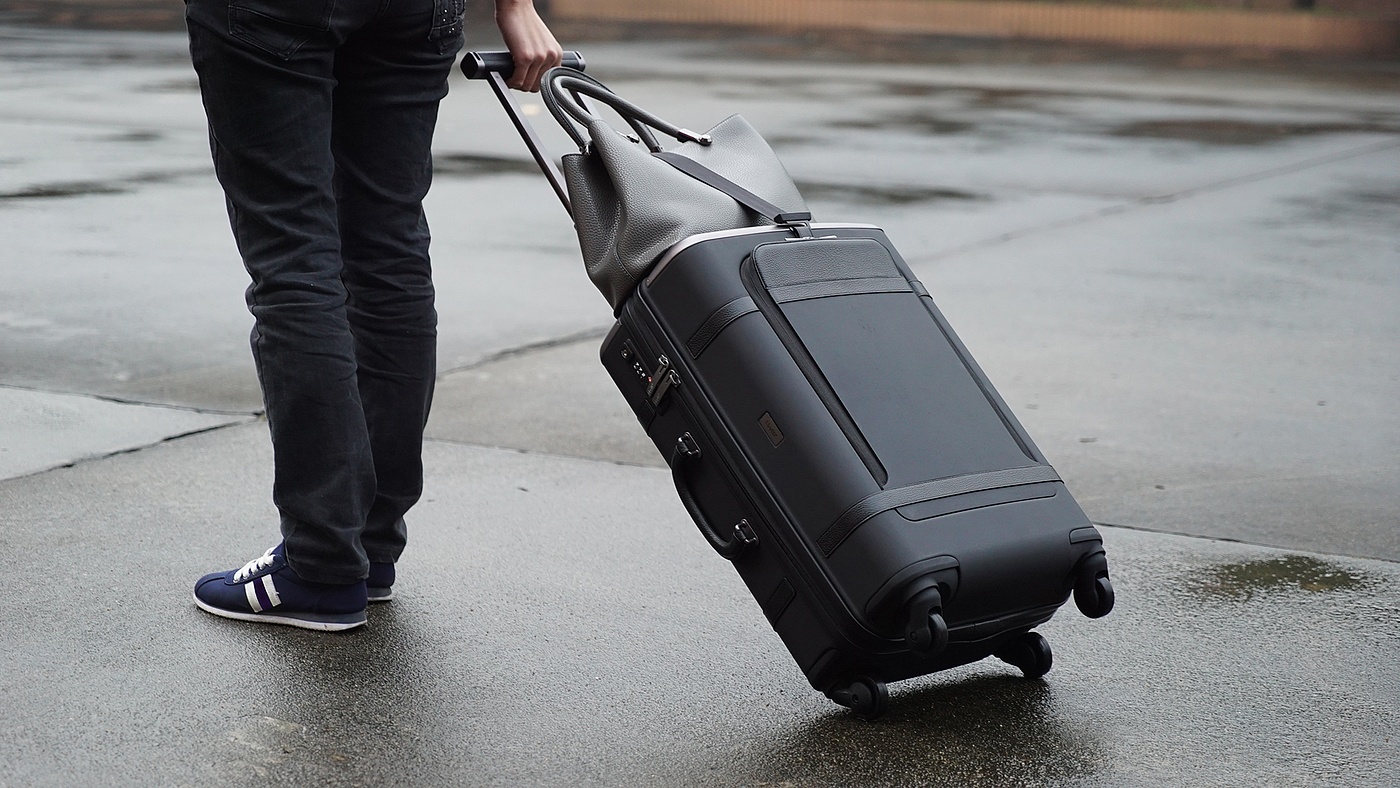 trunk，Travelling bag，motion，charge，intelligence，polycarbonate，texture of material，