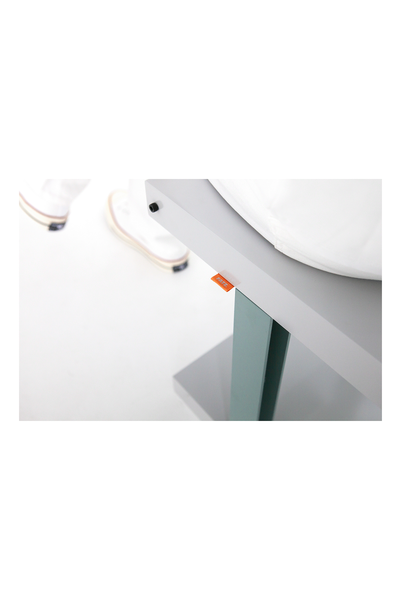 chair，Adjustable，simple and easy，