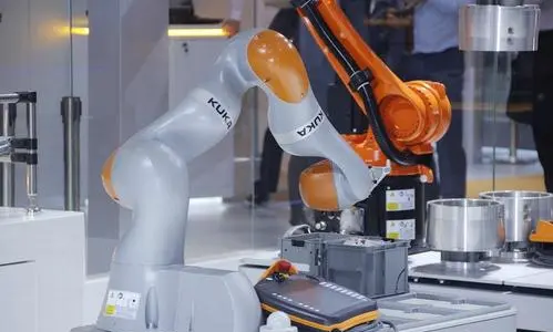 KUKA，KUKA robot，robot，