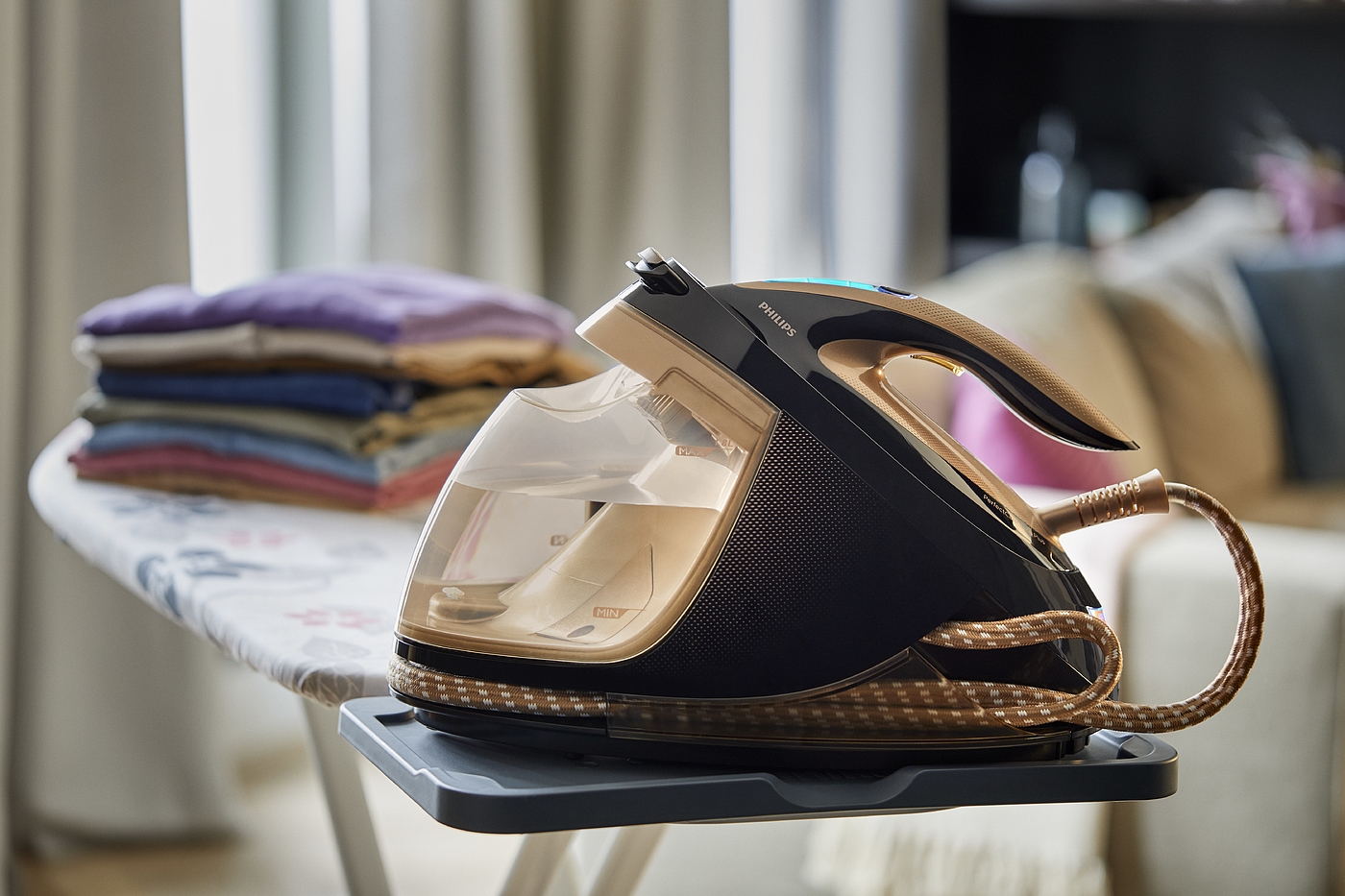 Philips，an electric appliance，colour，Iron，