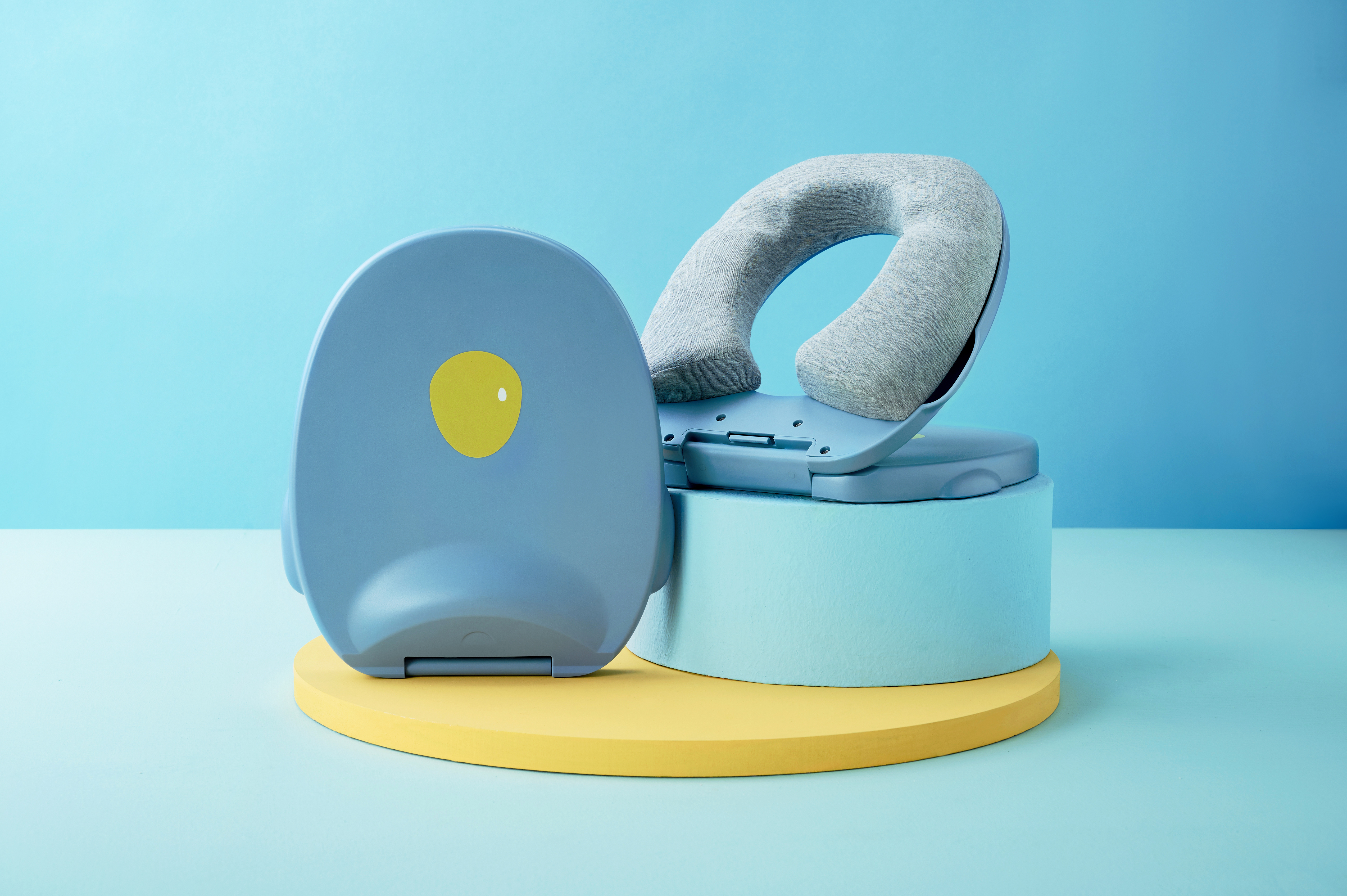 industrial design，Product appearance design，Children's nap pillow，Lunch break artifact，Penguin children's nap pillow，