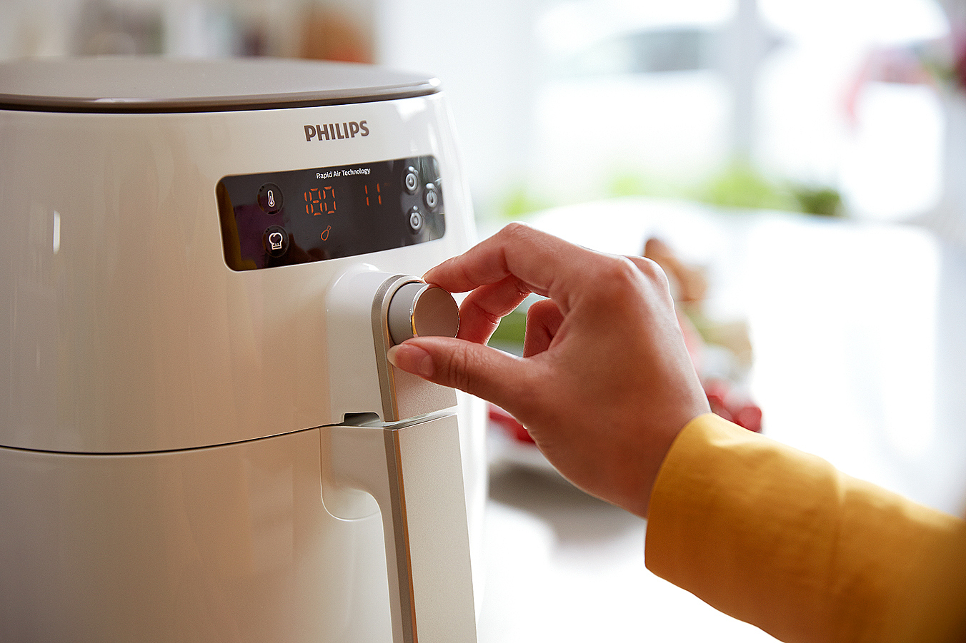 Philips，household electrical appliances，black and white，pot，