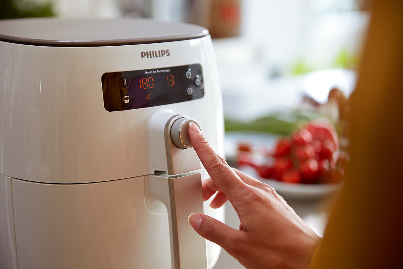 Philips，household electrical appliances，black and white，pot，