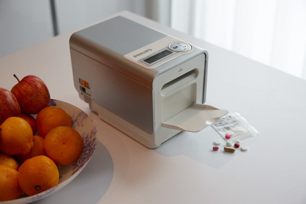 equipment，healthy，medical care，Philips，intelligence，Medicine box，Regular reminder，Take medicine，Netherlands，