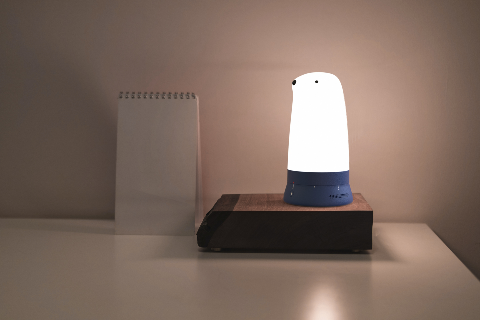 Caring products，Creative lamps，Lumbar and cervical health problems，Health care products for office workers，Office and time management，Sedentary，