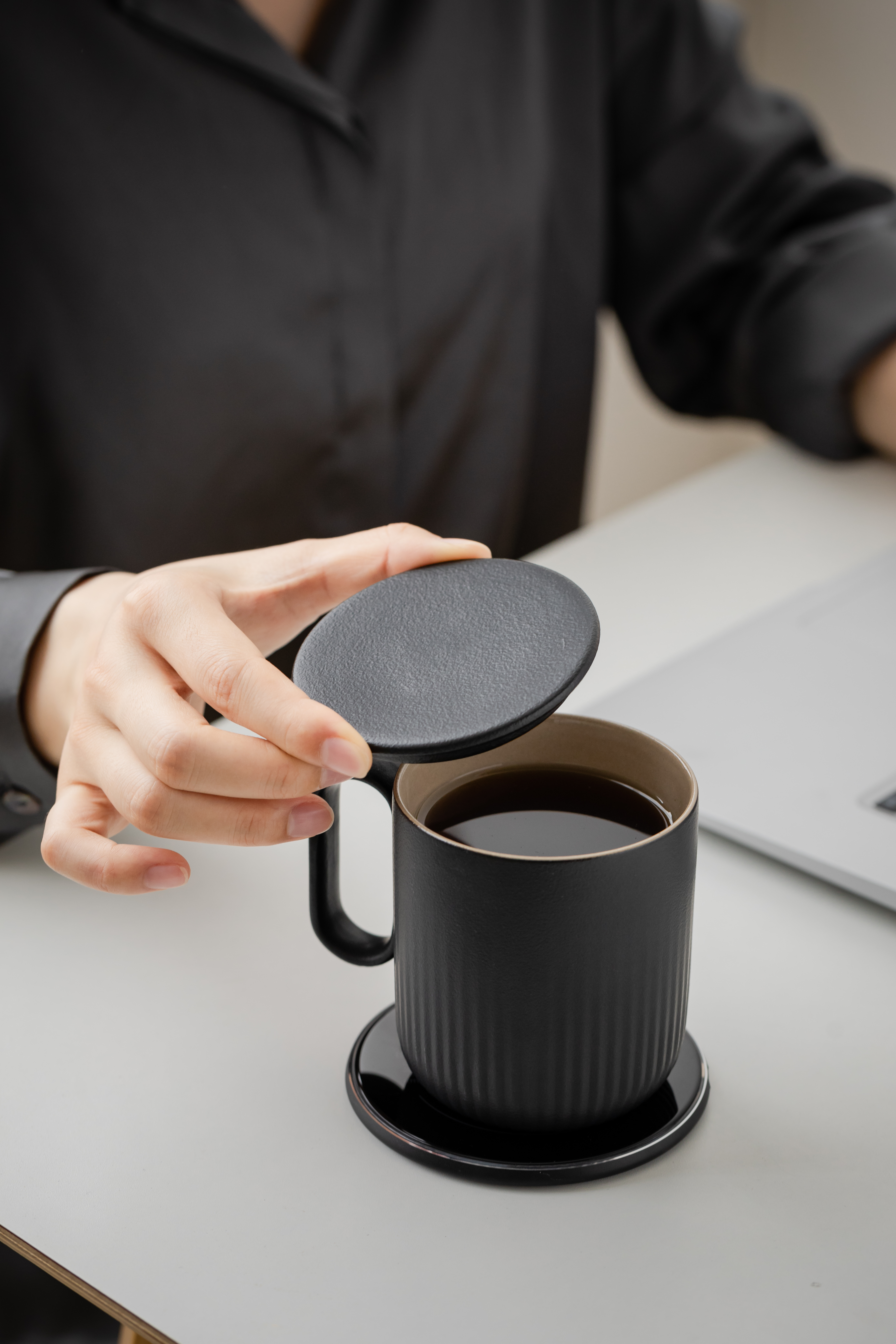 Into a tea appliance，small home appliances，Thermostatic cup，heat preservation，Into a tea life，Wireless charging，