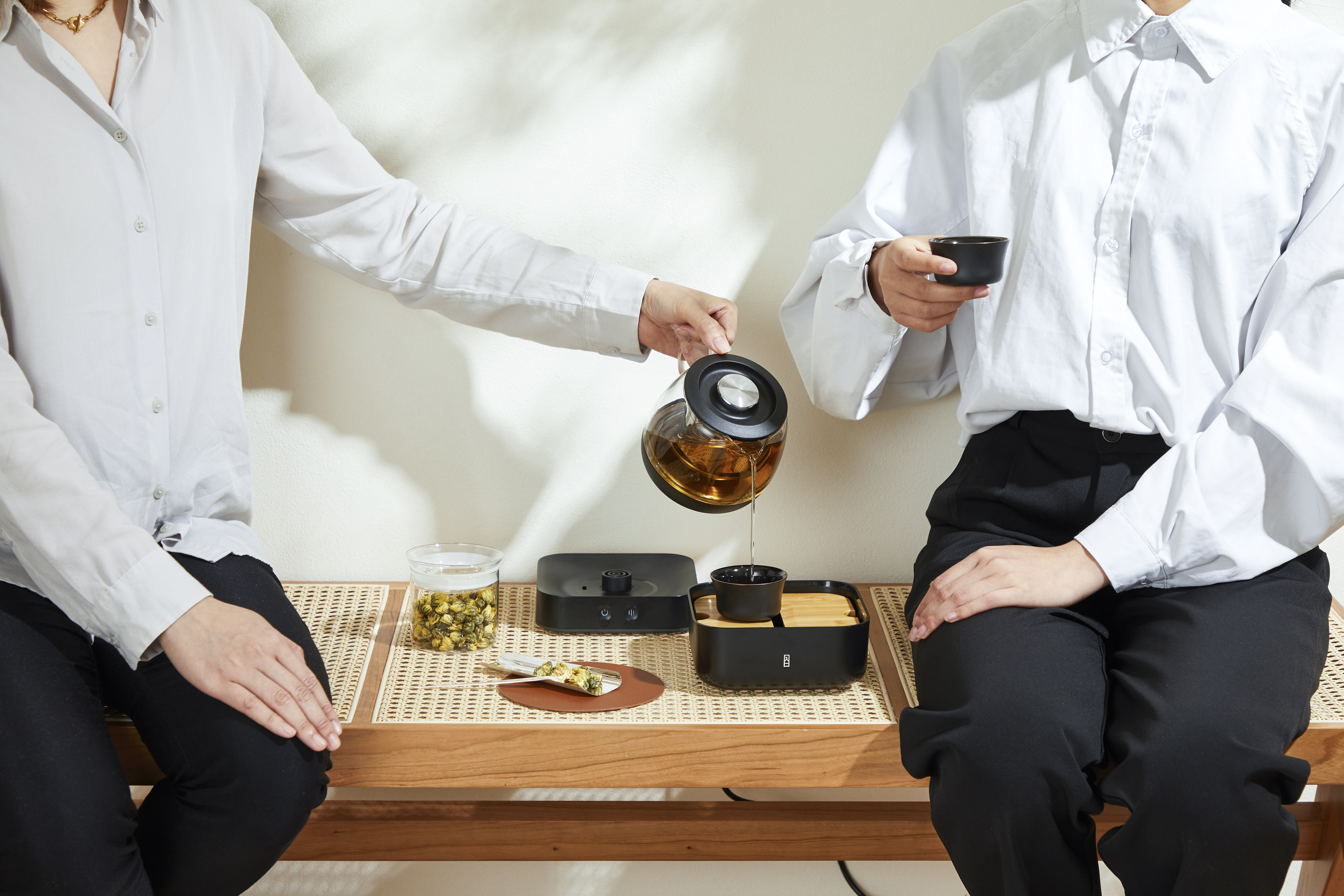 Into a tea appliance，Into a tea life，Tea cooker，small home appliances，Tea appliance，Tea making box，