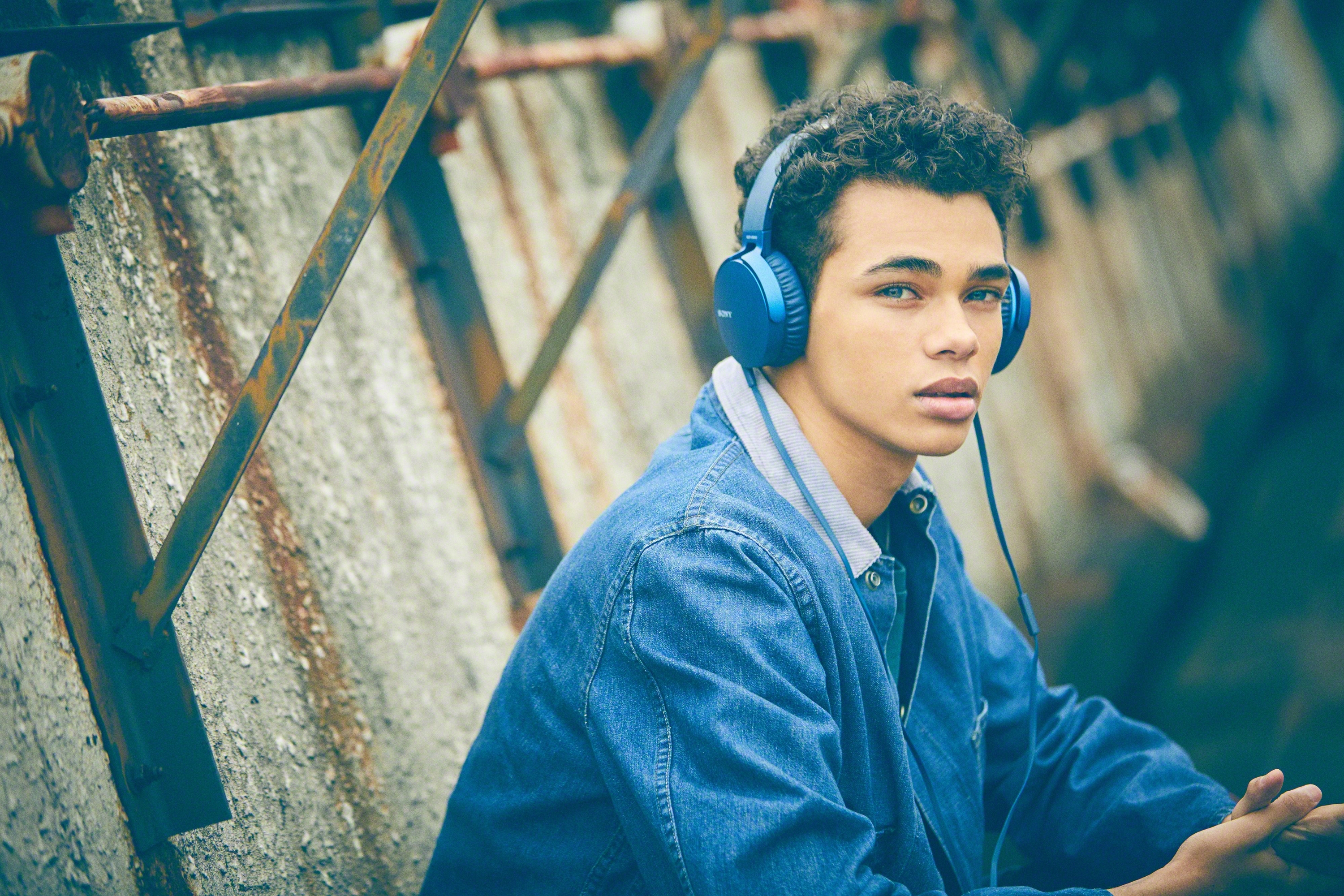 索尼(sony)mdr-xb550ap 重低音立体声耳机 头戴式