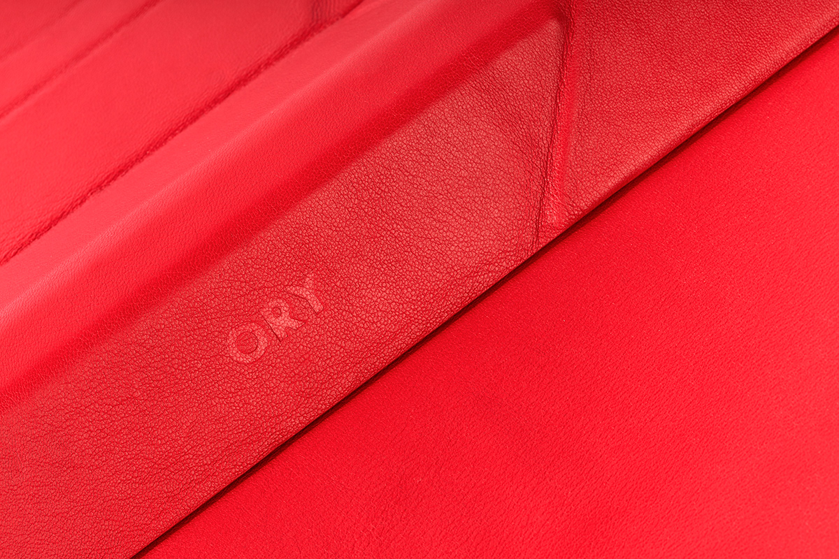 outdoors，lamp，travel，