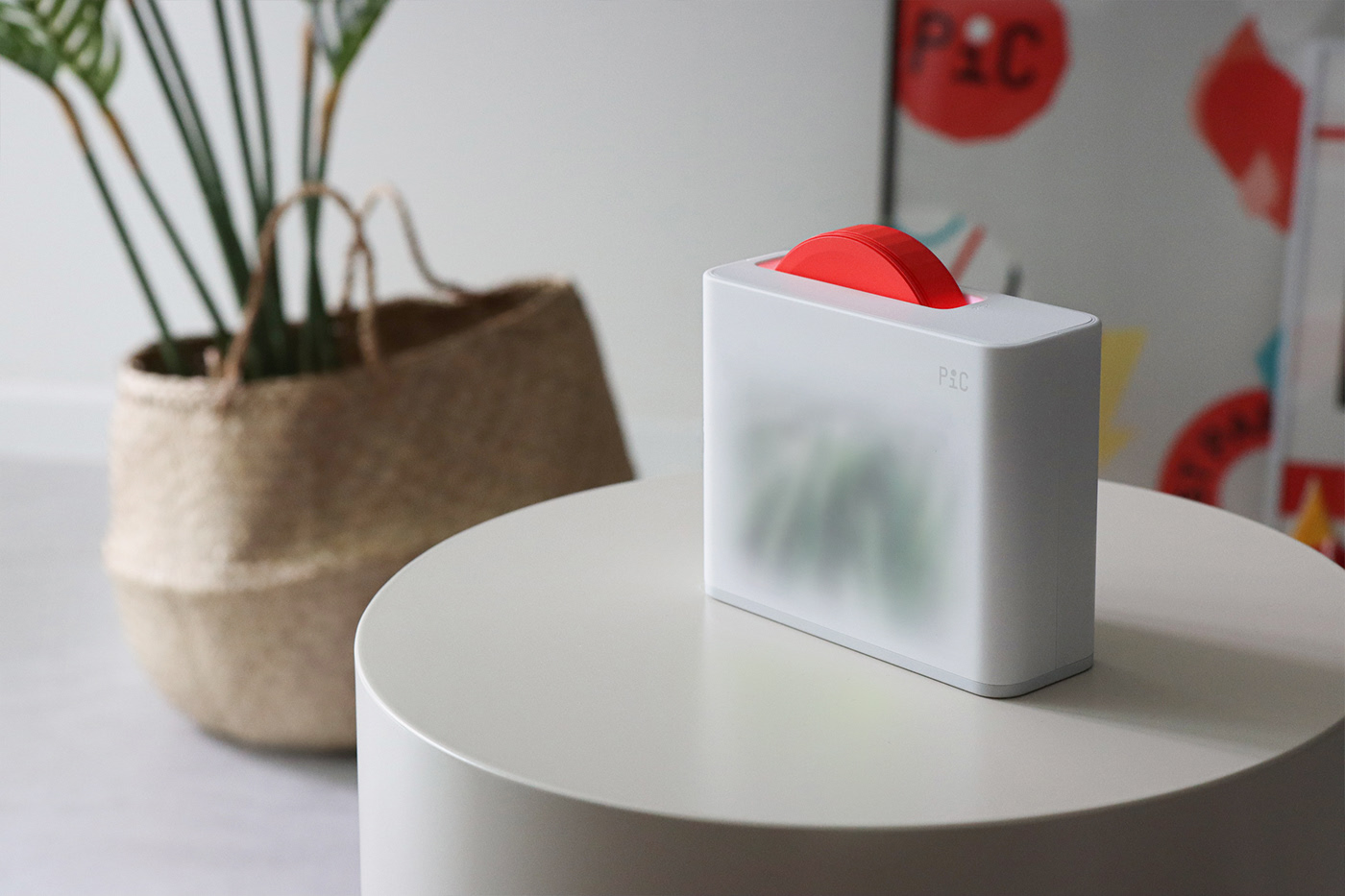 originality，interactive，Red and white，