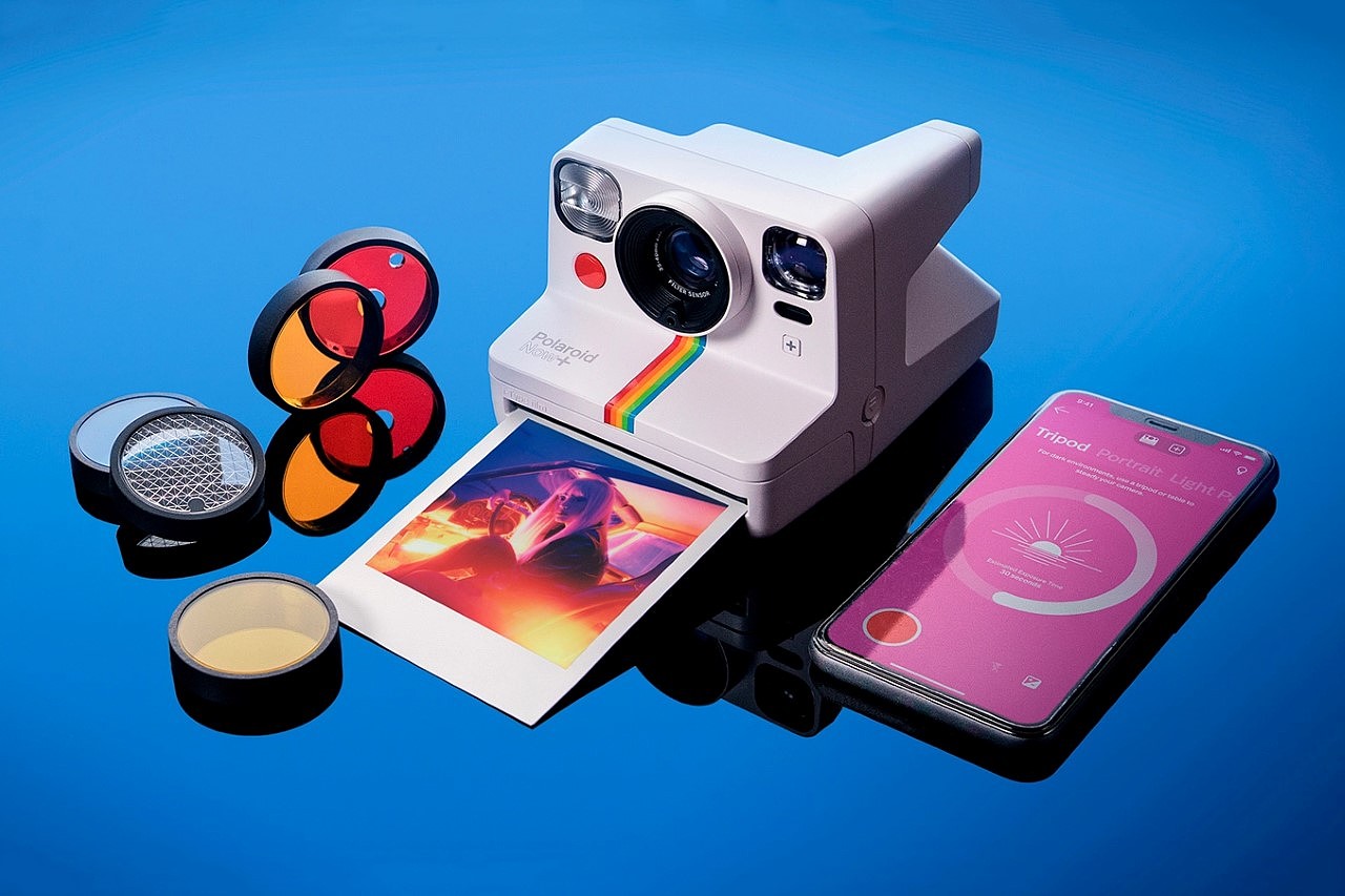 camera，Digital，Polaroid Now+，electronic product，