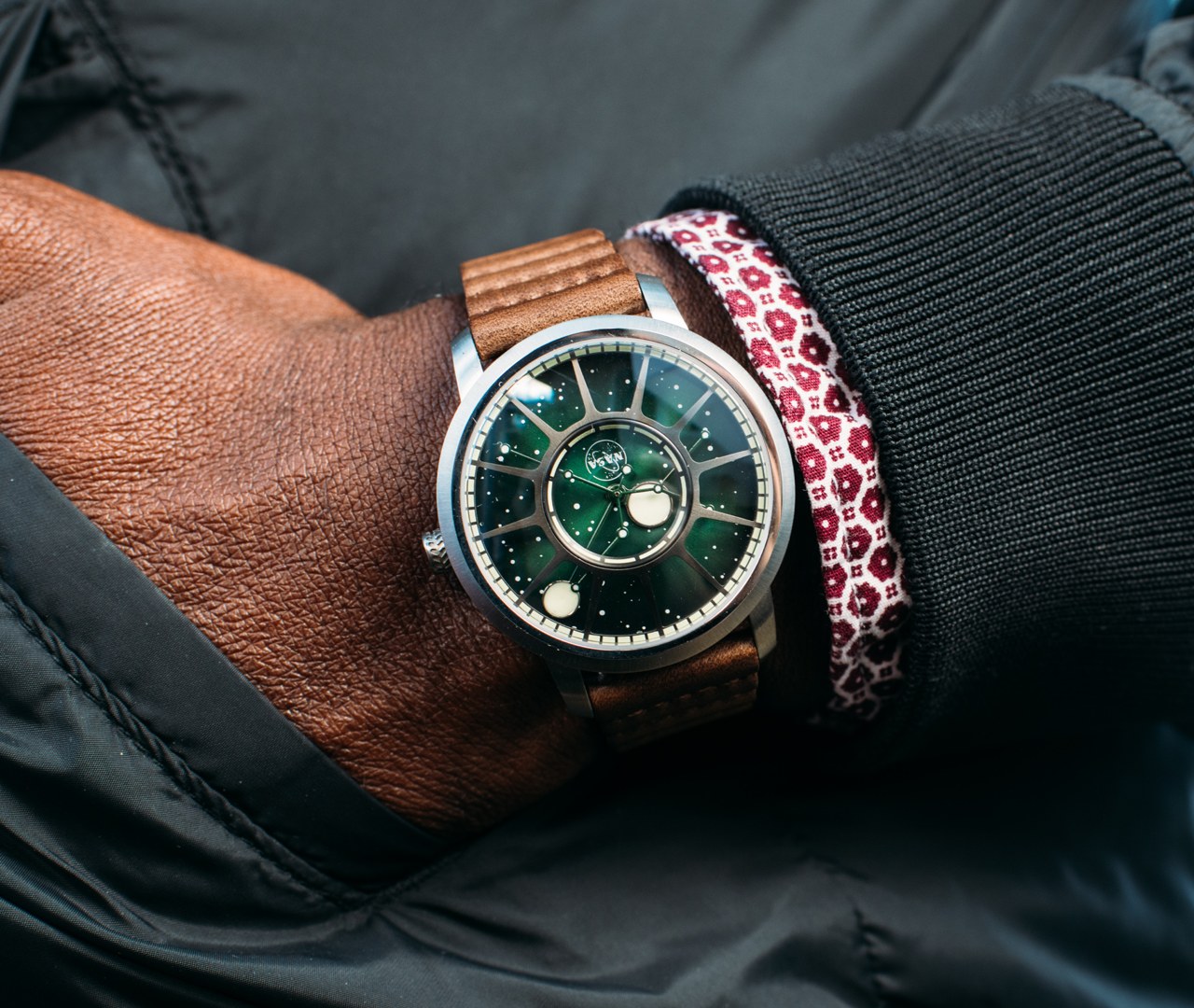 Wrist watch，Meteorite，aviation，