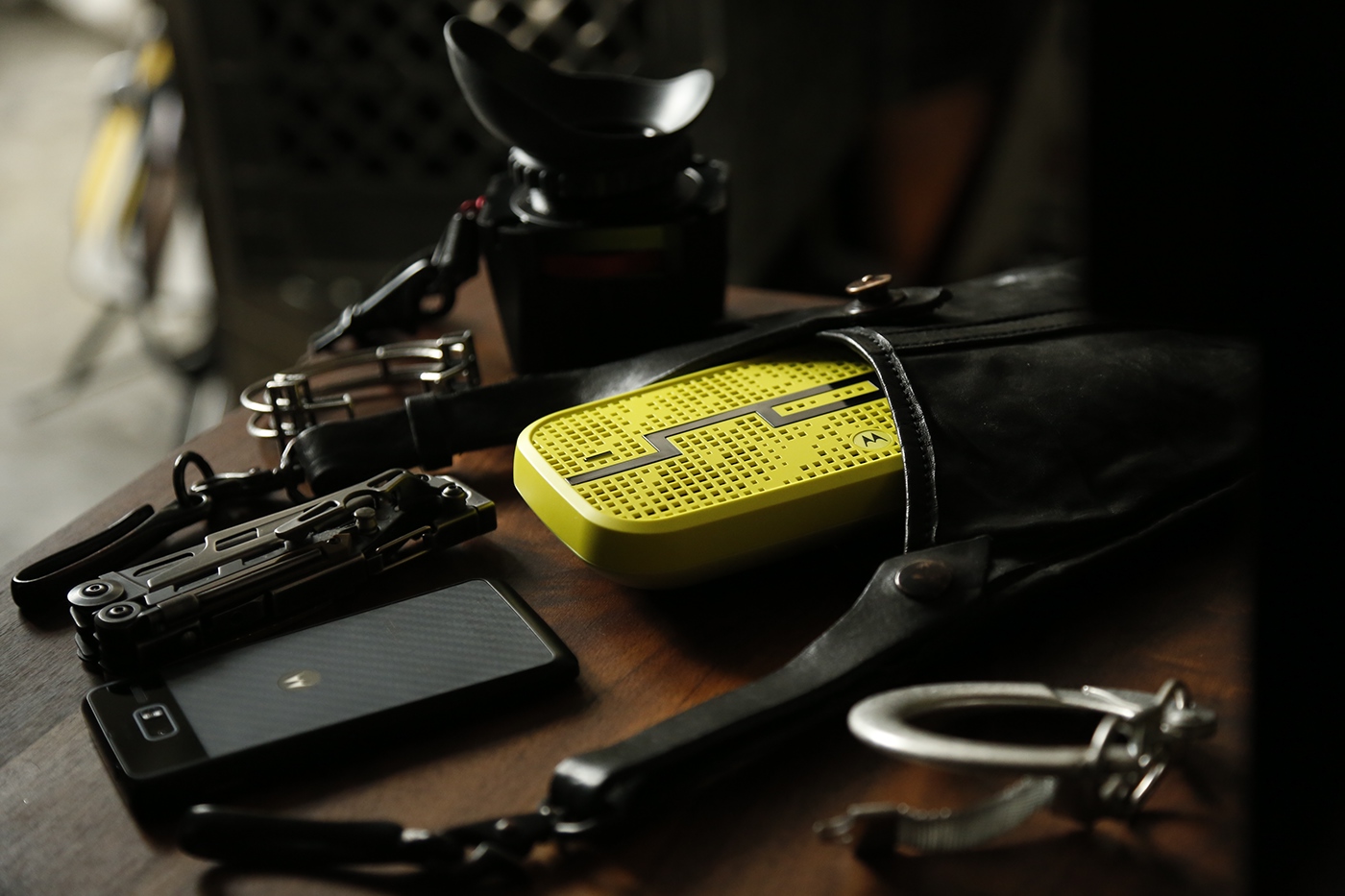 loudspeaker box，yellow，Digital electronics，flat，Portable，