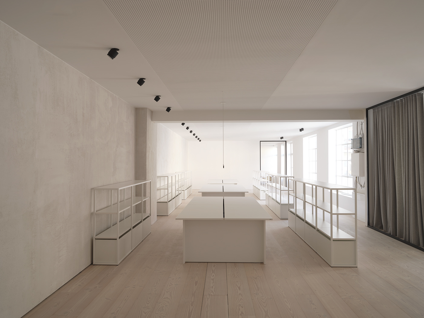 desk，Simplicity，wooden ，practical，