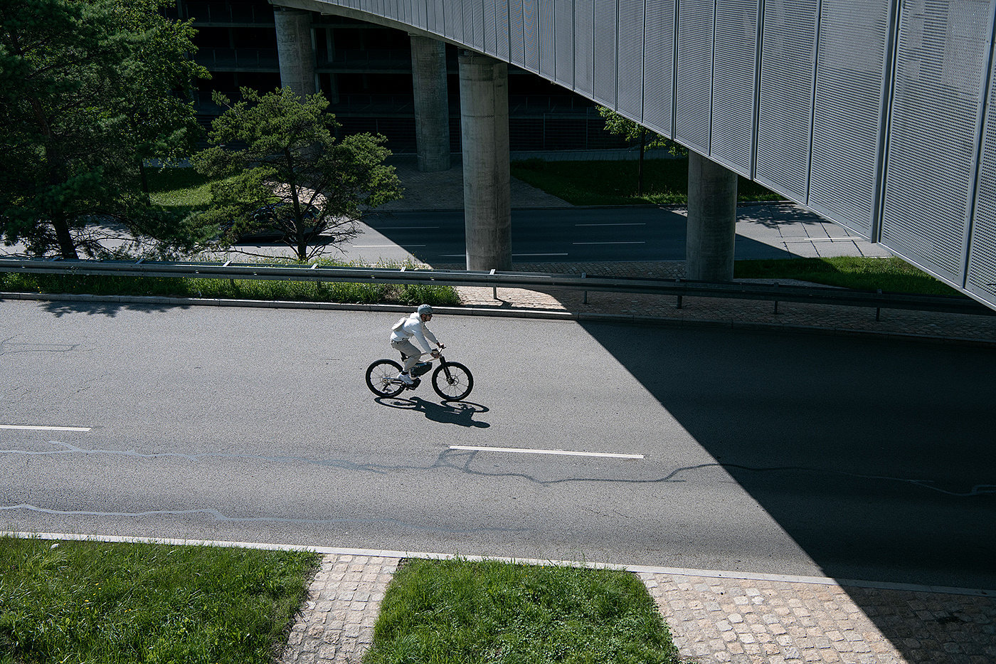 bmw，高速电动脚踏车，白色，