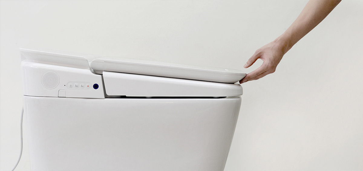 dried food，share，toothbrush，closestool，restroom，bathroom，