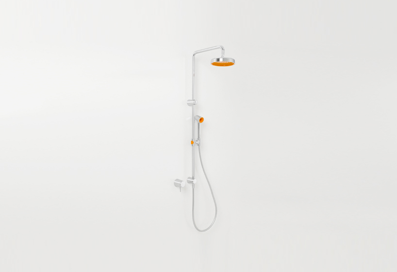 dried food，share，toothbrush，closestool，restroom，bathroom，