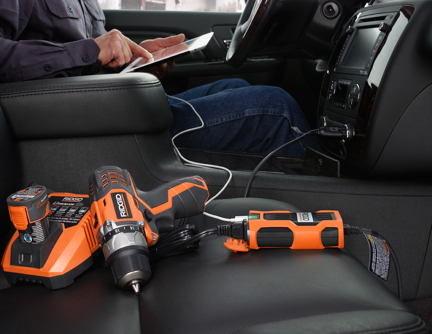 100w，Power inverter，product design，Functional industrial design，