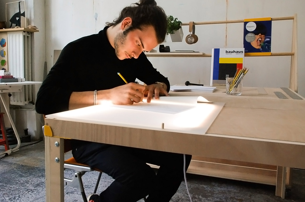 Ergonomics，Functional design，Desk design，Indoor and outdoor，product design，DESK DESIGNS，