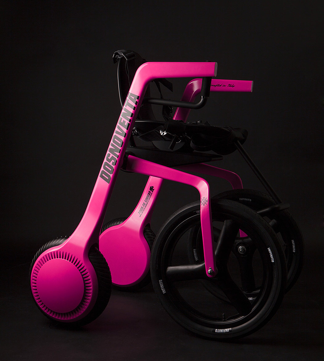 wheelchair，Pink，medical care，Substitute for transportation，traffic，