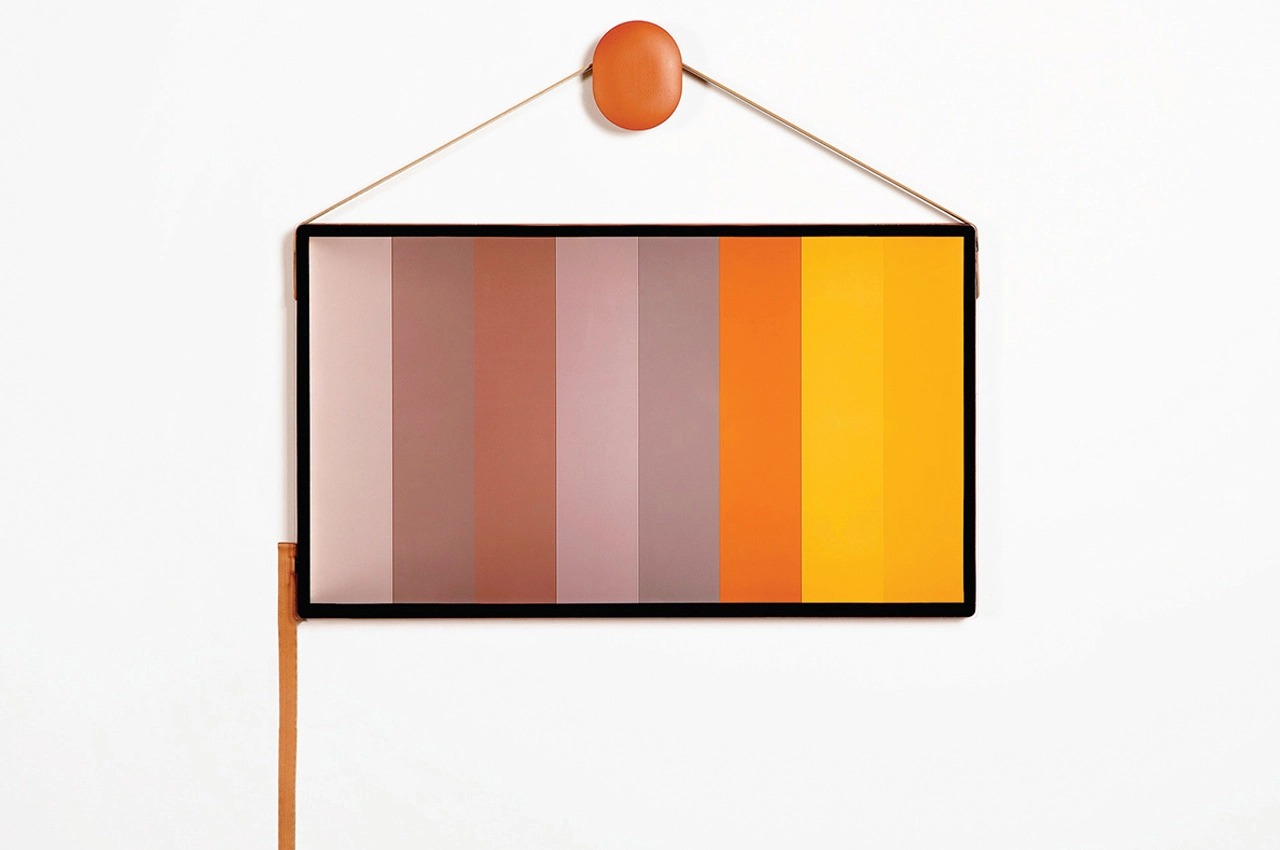 Samsung series 4 LED，Chandelier TV，Clean suspension layout，Free switching，No installation required，