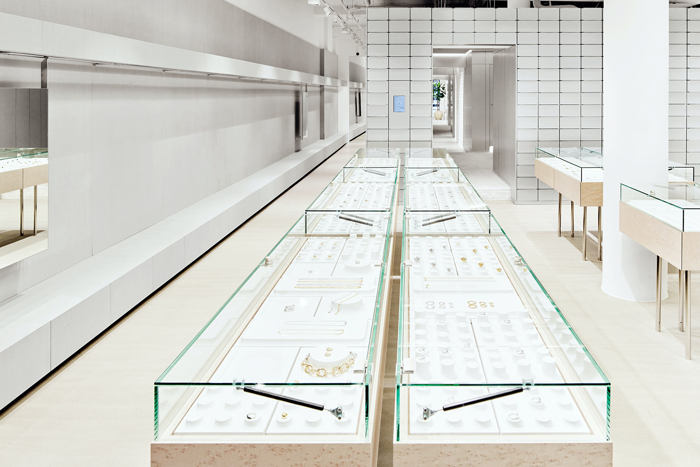 为tom wood 创造柔美珠宝展示台 - 普象网