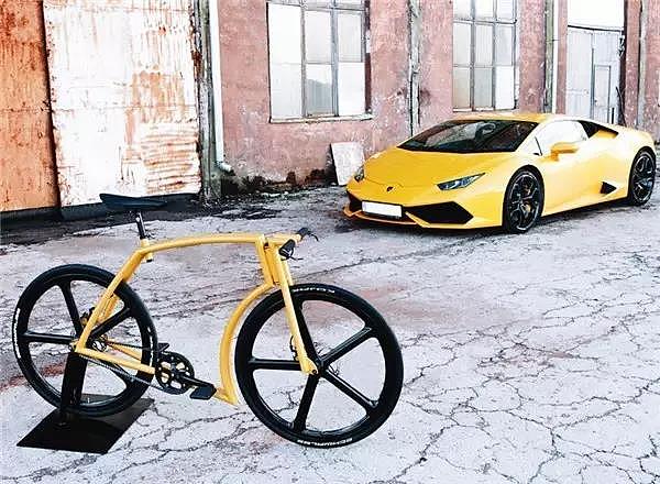 Tape measure，tool，sneakers，Bicycle，Yoga Mat，