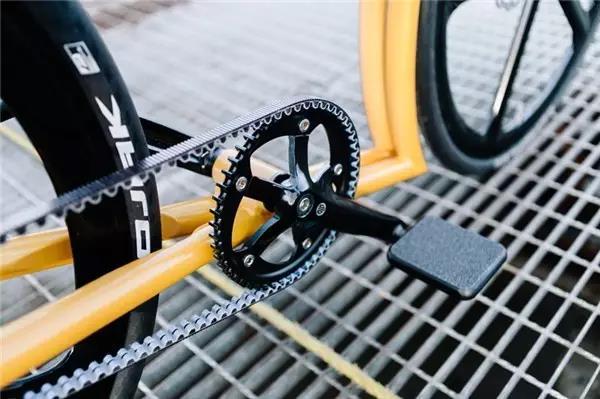 Tape measure，tool，sneakers，Bicycle，Yoga Mat，