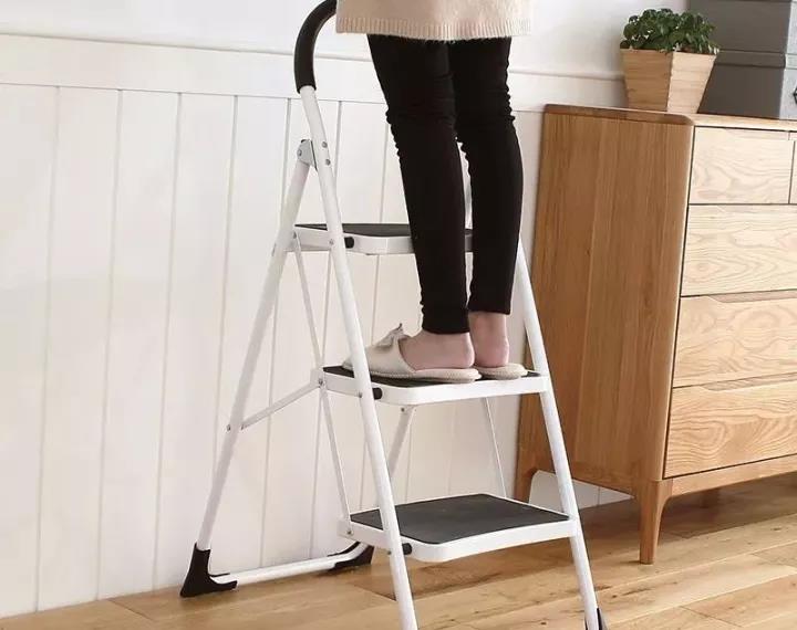 Tape measure，tool，sneakers，Bicycle，Yoga Mat，