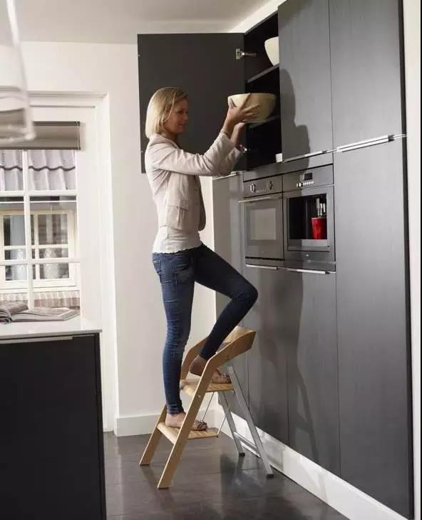 Tape measure，tool，sneakers，Bicycle，Yoga Mat，