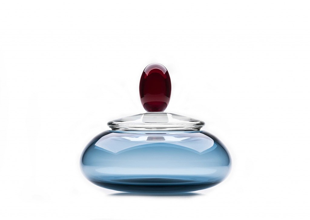 Glass，transparent，indoor，tableware，Water bottle，Karim，