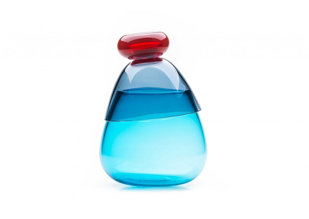 Glass，transparent，indoor，tableware，Water bottle，Karim，
