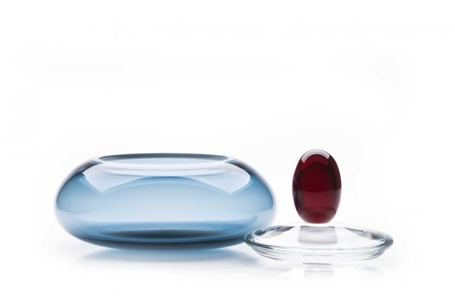 Glass，transparent，indoor，tableware，Water bottle，Karim，