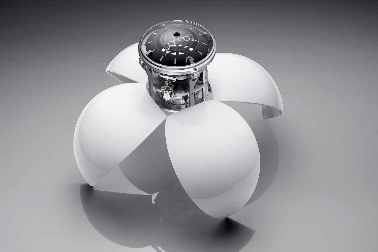 Sculptural sense，Clock，originality，petal，