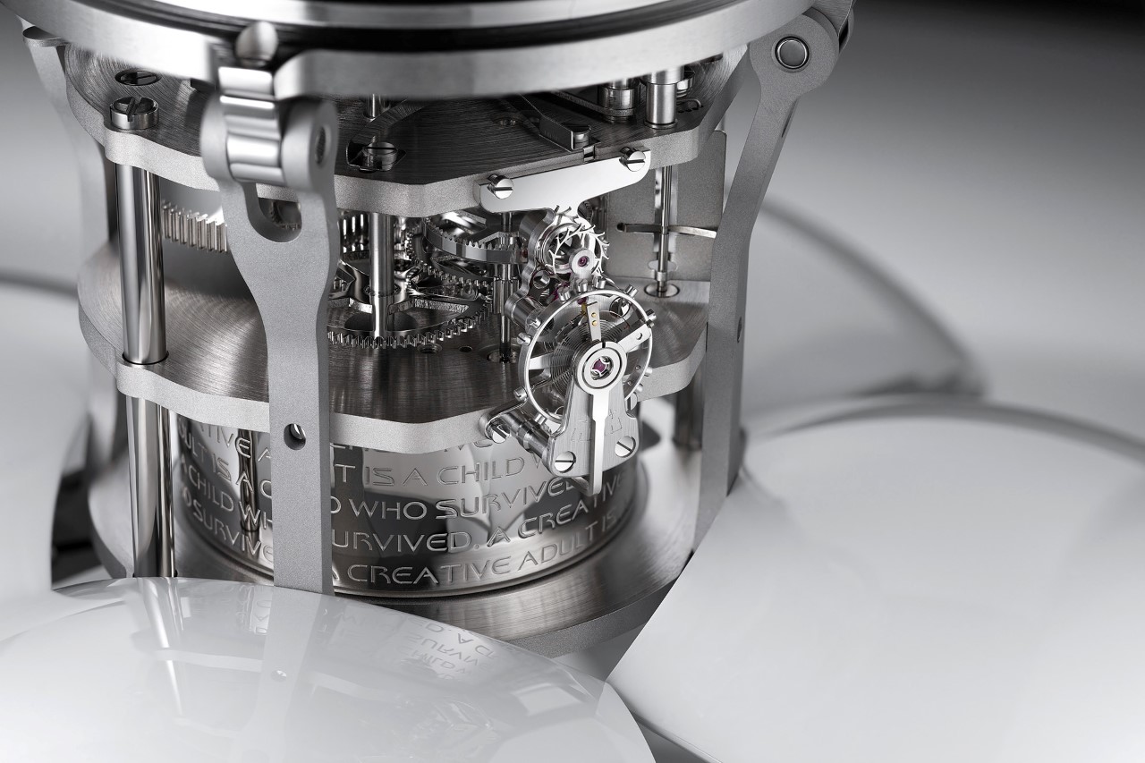 Sculptural sense，Clock，originality，petal，