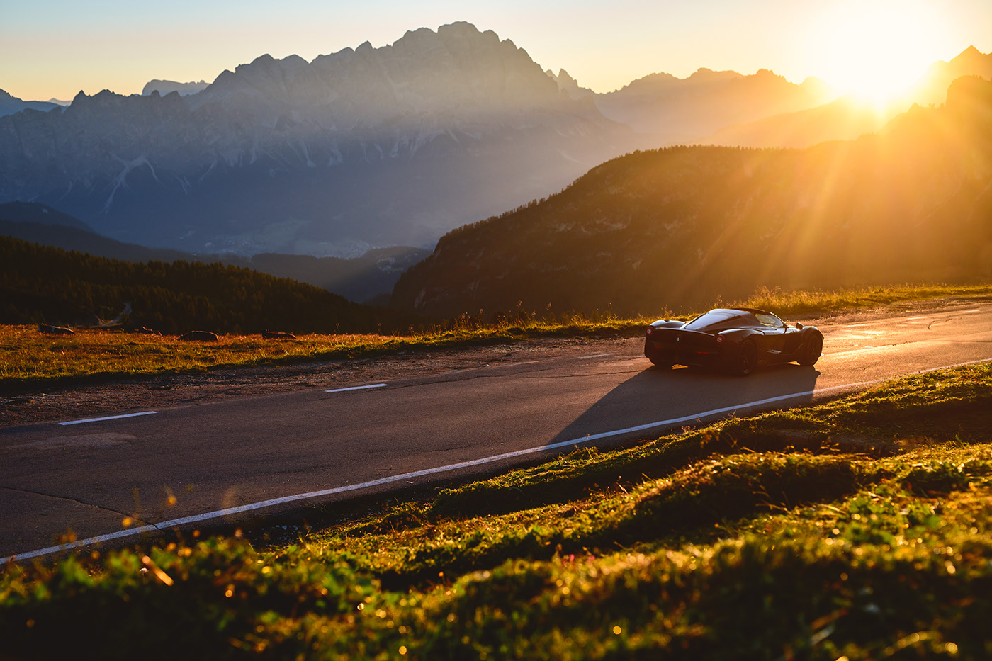 Ferrari，vehicle，Super run，Sports car，automobile，